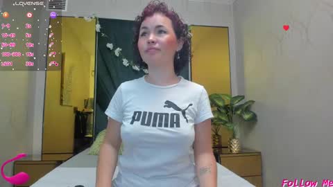Snapshot of slut_milf4u chatting on 12, 12, 2024 Paola online show from 12, 12, 2024