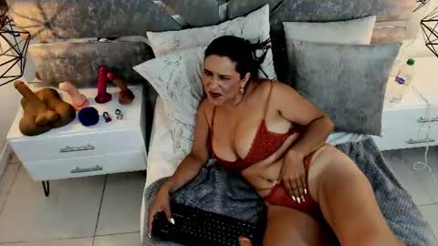 Snapshot of slut_milf_ chatting on 15, 7, 2026 slut_milf_ online show from 15, 7, 2026