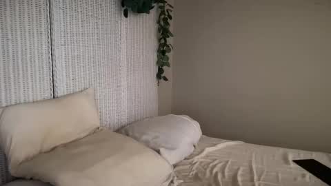 slut online show from 28, 9, 2025