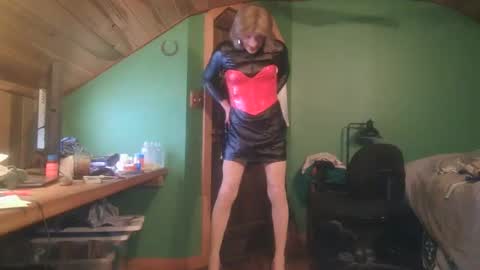 slutjennifertransxx online show from 4, 11, 2025