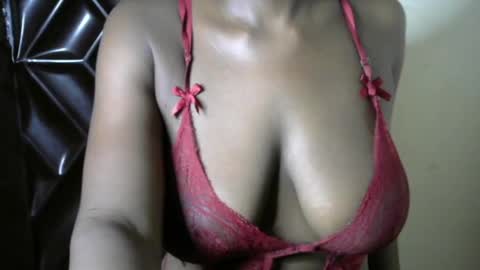 sluttx_choco online show from 17, 5, 2026