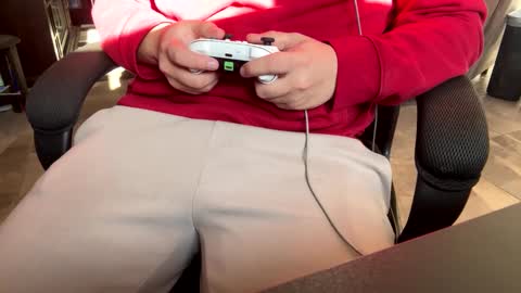 slutty_college_couple online show from 3, 1, 2025