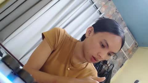 Snapshot of sluttychie chatting on 6, 4, 2026 CHIE CHIE online show from 6, 4, 2026