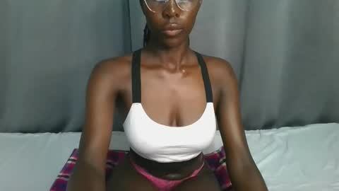 Snapshot of sly_rose chatting on 3, 12, 2025 sly_rose online show from 3, 12, 2025