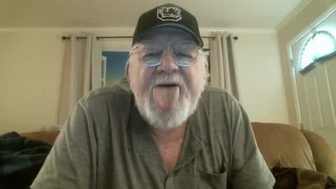 Snapshot of slydevil_sc chatting on 6, 10, 2025 Sly online show from 6, 10, 2025