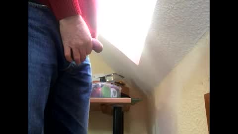 Snapshot of sm_bernd chatting on 16, 12, 2025 Bernd online show from 16, 12, 2025