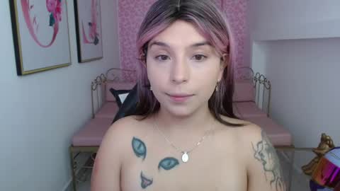 Snapshot of small__naughty chatting on 26, 5, 2026 Mariana Torres online show from 26, 5, 2026