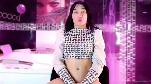 Snapshot of small_hot19 chatting on 14, 12, 2025 Small Hot19 online show from 14, 12, 2025