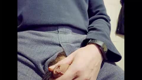 Small Hairy Uncut online show from 19, 11, 2025