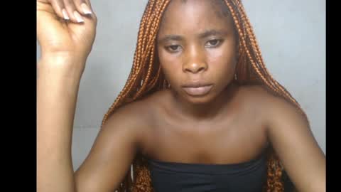 smallsluty online show from 18, 5, 2026