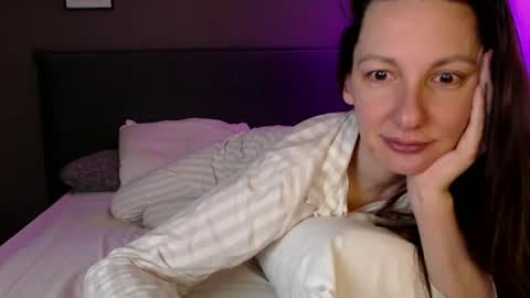 Snapshot of smalltittsbigsoul chatting on 18, 2, 2025 Anna no bbbbybybbabebyy just Anna. And dont call me mom please. online show from 18, 2, 2025