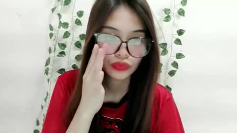 Snapshot of smellon_shake chatting on 18, 10, 2025 Julia online show from 18, 10, 2025