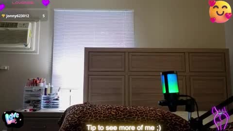 Snapshot of smexy_bun chatting on 1, 11, 2025 Smexy online show from 1, 11, 2025