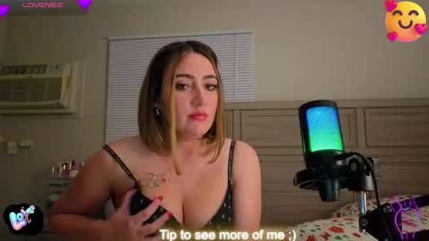 Snapshot of smexy_bun chatting on 22, 11, 2025 Smexy online show from 22, 11, 2025