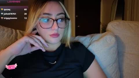 Snapshot of smexy_bun chatting on 6, 3, 2026 Smexy online show from 6, 3, 2026