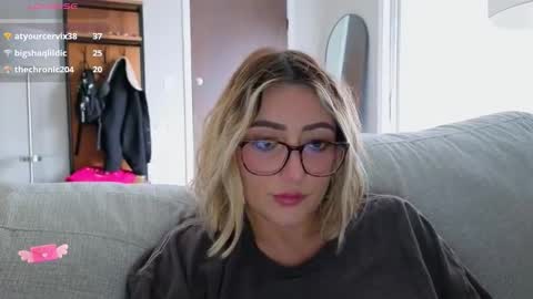 Snapshot of smexy_bun chatting on 10, 3, 2026 Smexy online show from 10, 3, 2026