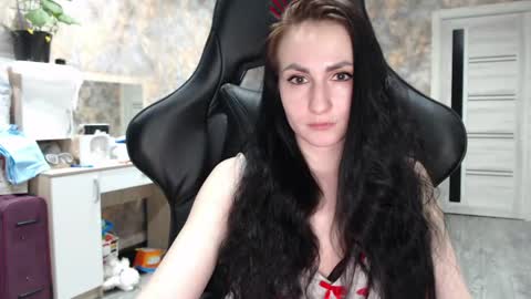 smile_cute_fox online show from 28, 4, 2026