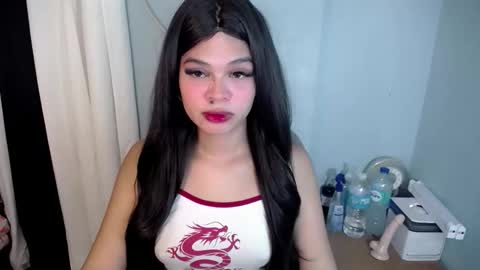 Snapshot of smile_sunshinex chatting on 8, 10, 2025 call me sunshine online show from 8, 10, 2025