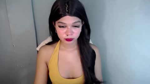 Snapshot of smile_sunshinex chatting on 10, 10, 2025 call me sunshine online show from 10, 10, 2025