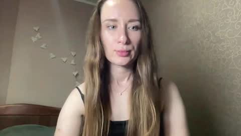 Snapshot of smilequeen_ chatting on 13, 10, 2025 smilequeen_ online show from 13, 10, 2025