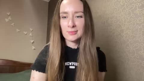 Snapshot of smilequeen_ chatting on 16, 10, 2025 smilequeen_ online show from 16, 10, 2025