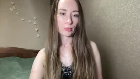 Snapshot of smilequeen_ chatting on 21, 10, 2025 smilequeen_ online show from 21, 10, 2025