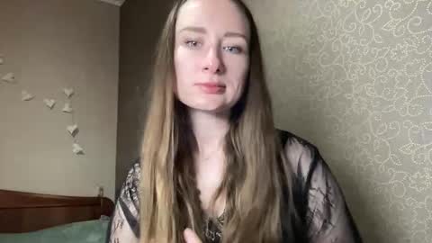 Snapshot of smilequeen_ chatting on 23, 10, 2025 smilequeen_ online show from 23, 10, 2025