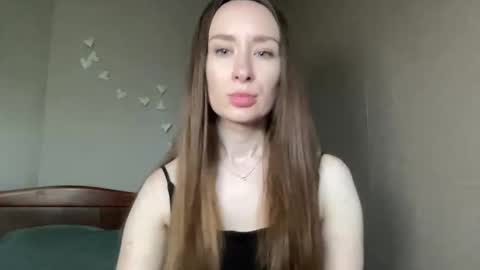 Snapshot of smilequeen_ chatting on 28, 10, 2025 smilequeen_ online show from 28, 10, 2025