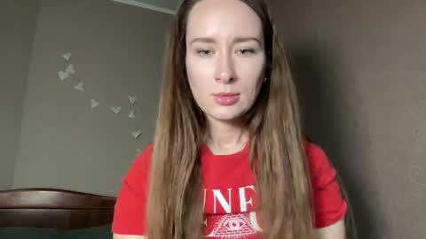 Snapshot of smilequeen_ chatting on 2, 11, 2025 smilequeen_ online show from 2, 11, 2025