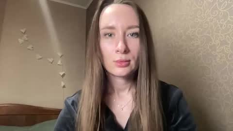 Snapshot of smilequeen_ chatting on 14, 11, 2025 smilequeen_ online show from 14, 11, 2025