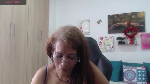 Snapshot of smilet_milf chatting on 13, 3, 2026 Smileth online show from 13, 3, 2026