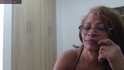 Snapshot of smilet_milf chatting on 20, 3, 2026 Smileth online show from 20, 3, 2026