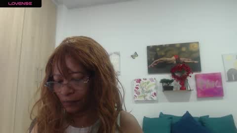 Snapshot of smilet_milf chatting on 31, 3, 2026 Smileth online show from 31, 3, 2026