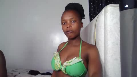 Snapshot of smiley_luv1 chatting on 16, 2, 2026 smiley luv1 online show from 16, 2, 2026