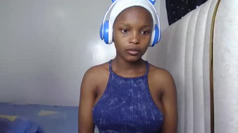 Snapshot of smiley_luv1 chatting on 8, 3, 2026 smiley luv1 online show from 8, 3, 2026