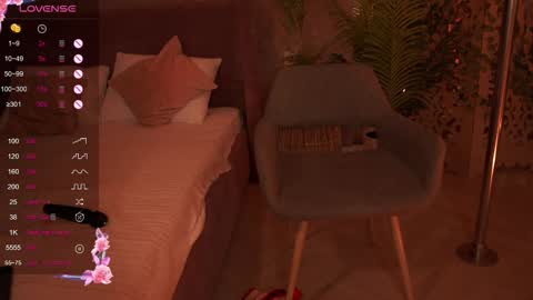 Snapshot of smiley_mia_ chatting on 11, 9, 2025 Mia online show from 11, 9, 2025