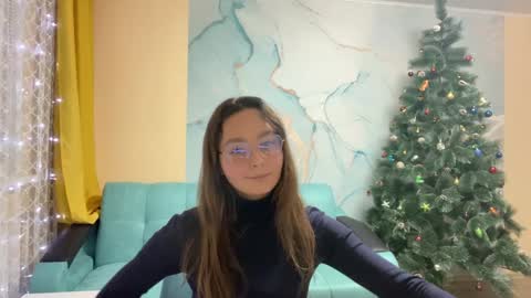 smiling_riddle online show from 20, 12, 2024