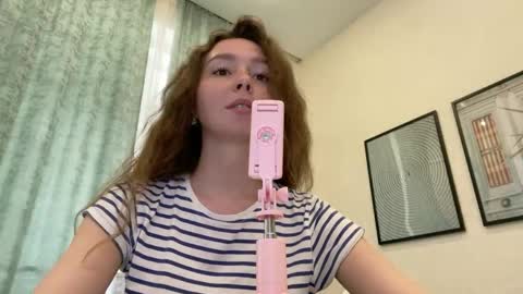 smiling_riddle online show from 14, 4, 2026