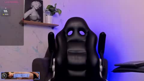 Snapshot of smitgrey chatting on 6, 3, 2025 SMIT online show from 6, 3, 2025