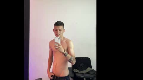 Snapshot of smitgrey chatting on 24, 9, 2025 SMIT online show from 24, 9, 2025