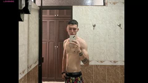 Snapshot of smitgrey chatting on 10, 10, 2025 SMIT online show from 10, 10, 2025