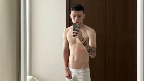 Snapshot of smitgrey chatting on 18, 11, 2025 SMIT online show from 18, 11, 2025