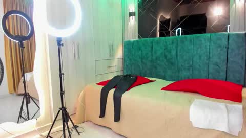 Snapshot of smmy_gil chatting on 23, 10, 2025 Sammy online show from 23, 10, 2025