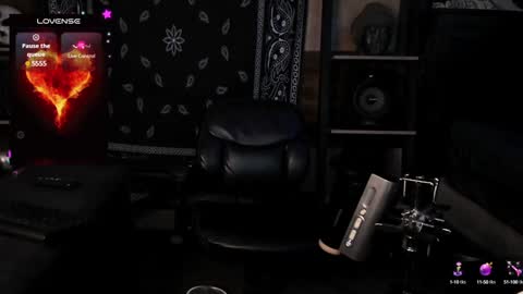 Snapshot of smokey915 chatting on 6, 1, 2025 Smokey915 online show from 6, 1, 2025