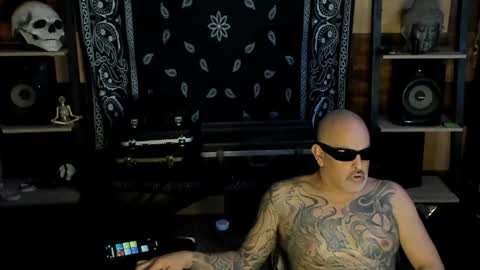 Snapshot of smokey915 chatting on 14, 1, 2025 Smokey915 online show from 14, 1, 2025