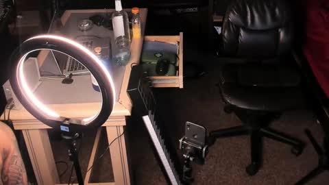 Snapshot of smokey915 chatting on 24, 2, 2025 Smokey915 online show from 24, 2, 2025