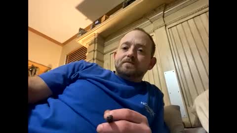 Snapshot of smokeymt420 chatting on 18, 12, 2024 smokeymt420 online show from 18, 12, 2024