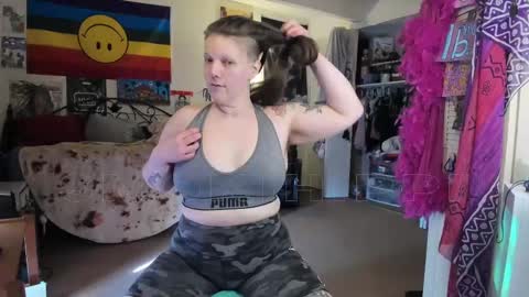Snapshot of smokihippi chatting on 19, 2, 2025 Big Dawg online show from 19, 2, 2025