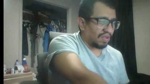 Snapshot of smoky47gxxx chatting on 6, 1, 2026 smoky47 online show from 6, 1, 2026