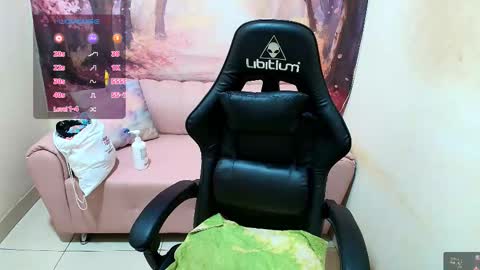 stefanny MILK online show from 6, 2, 2026